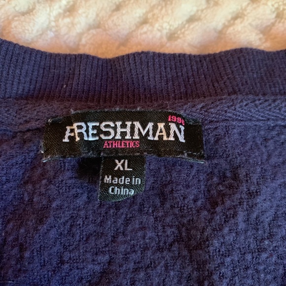 Cropped Sweater (Varsity Style) - Picture 4 of 4
